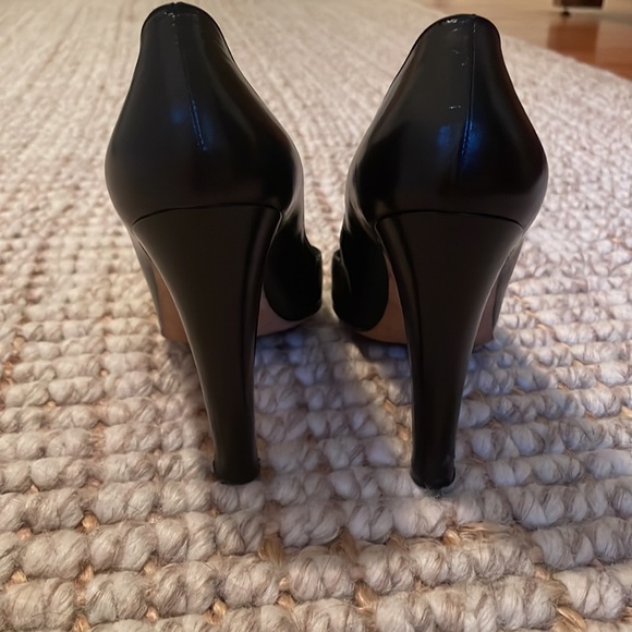 Manolo Blahnik black leather pumps- very good condition - size 38 - Picture 3 of 7